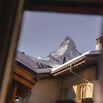 Guesthouse By The Rex